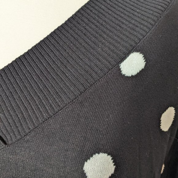 Fall! Double V-Neck Polka Dot Sweater - Picture 3 of 7